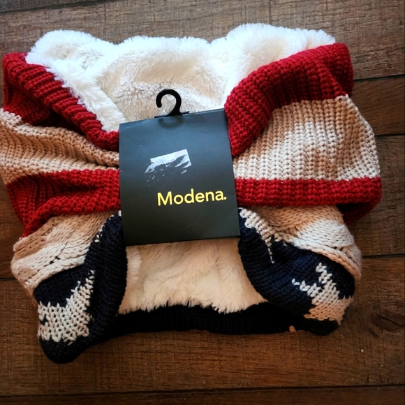 MODENA PATRIOTIC WRAP SCARF - Picture 4 of 8